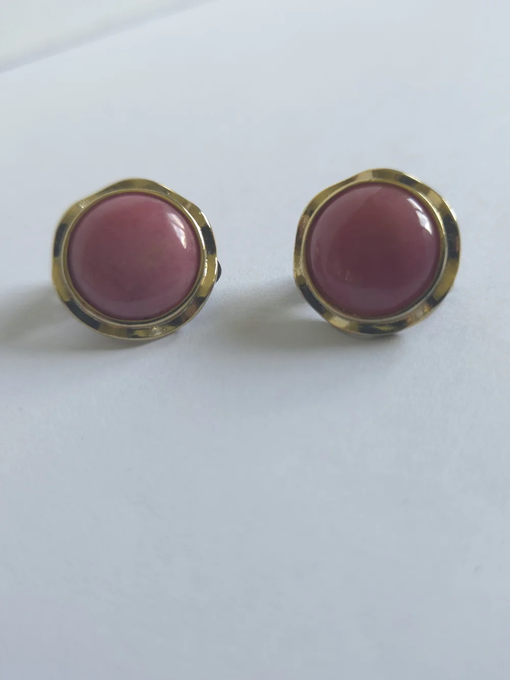 Vintage 1980s Mauve Pink Cabochon Clip On Earrings - Picture 1 of 11
